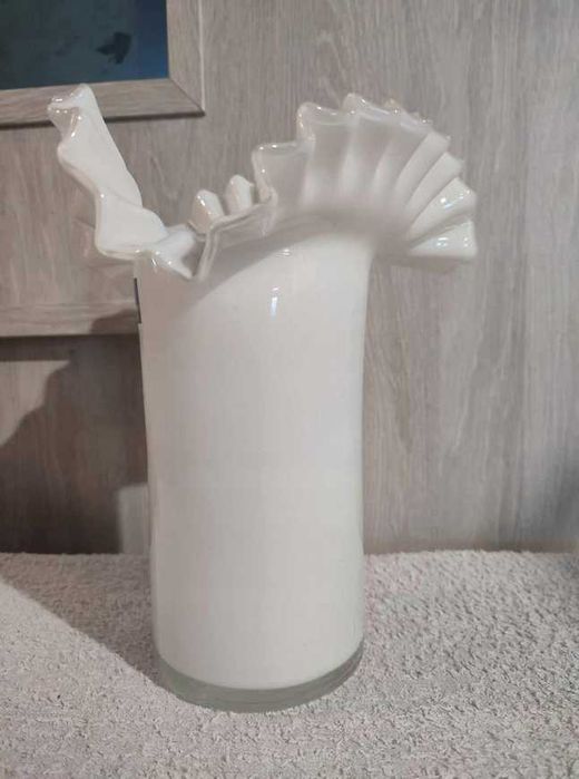 Wazon,Leonardo Glass,mleczny,vintage lat 80
