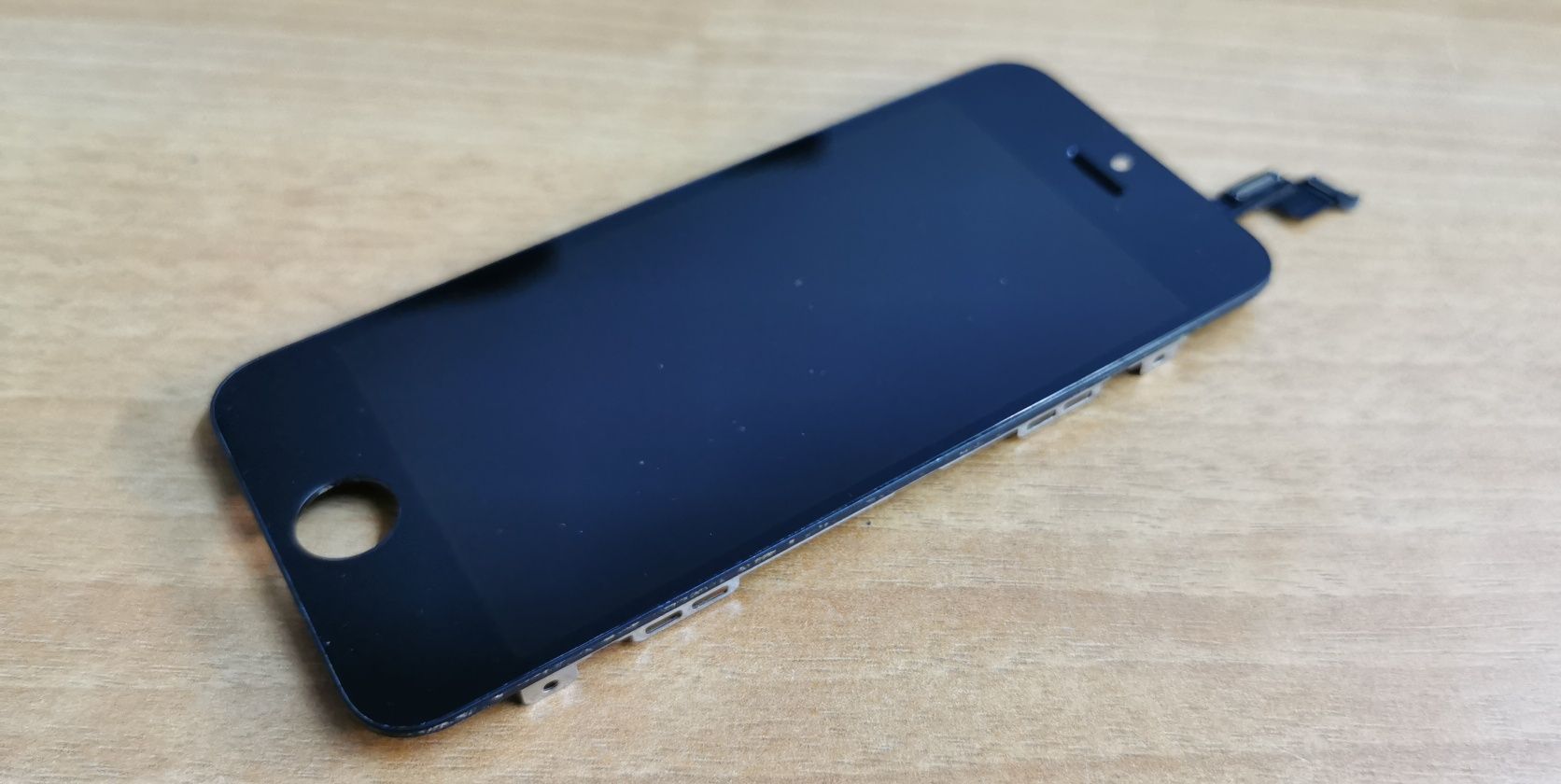 Ekran iPhone 5S/SE czarny demontaż