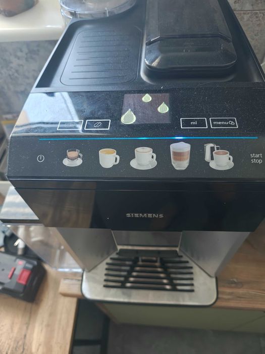 Automatyczny ekspres do kawy SIMENS EQ.500
