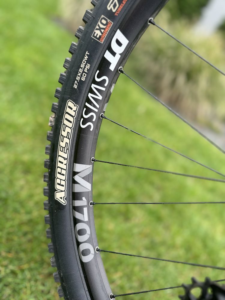 Full carbon 27,5 CANYON Spectral roz.L deore XT Fox enduro