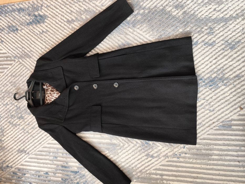 Elegancki, wełniany czarny płaszcz Next r.40