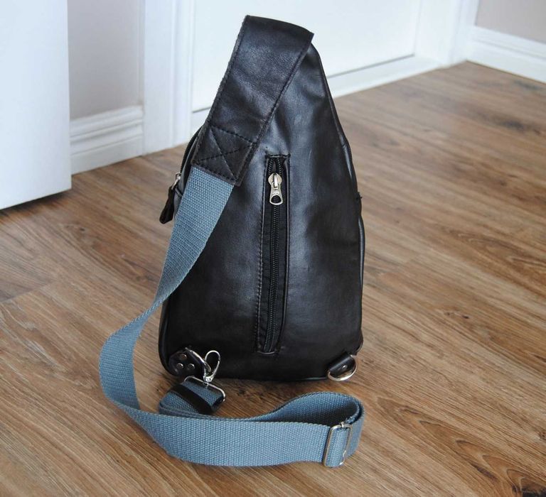 Чоловіча шкіряна сумка бананка слінг / кожаная мужская сумка слинг