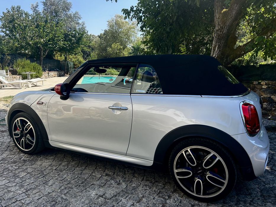 MINI Cabrio John Cooper Works Auto Desportiva