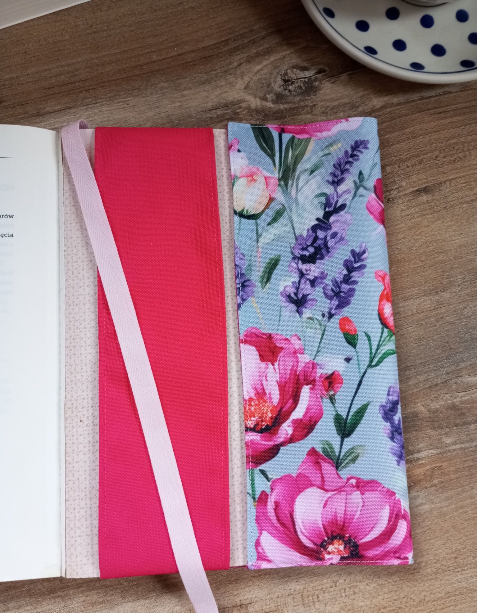 Otulacz na książki. Etui. Okładka.