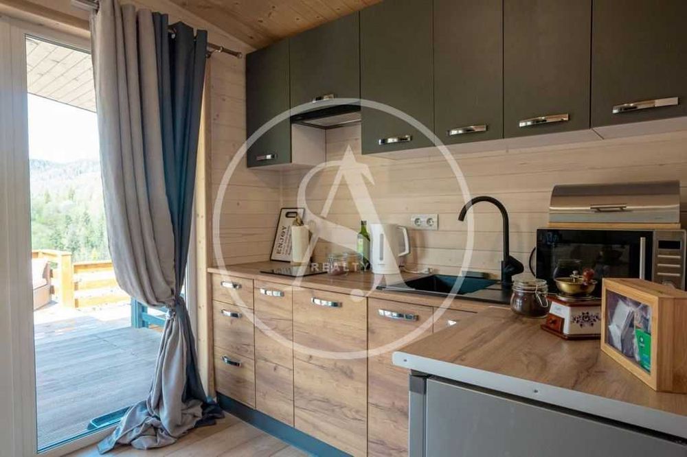 Славське продаж котеджу у сучасному котеджному містечку в Карпатах