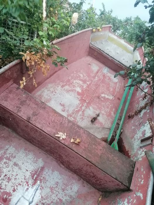 Продаю алюминевую лодку