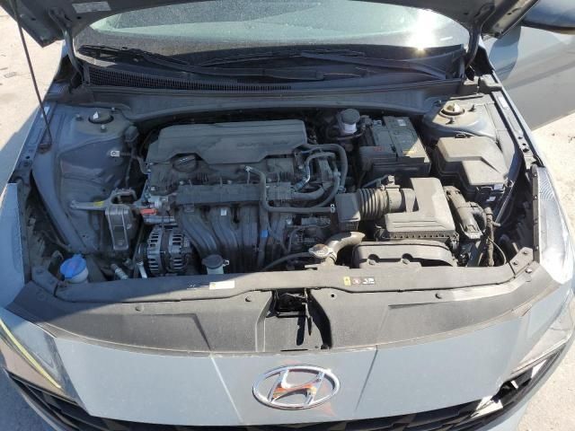 Продам Hyundai Elantra 2.0