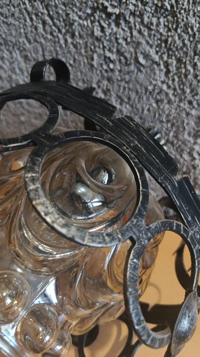 Lampy o rustykalnym, a jednocześnie eleganckim charakterze
