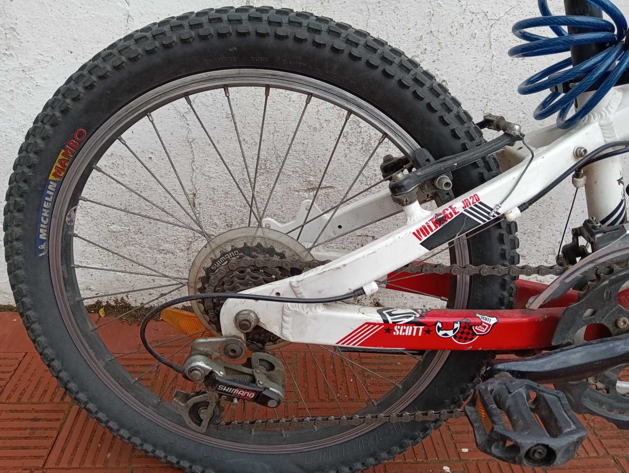 Bicicleta Scott voltage jr20