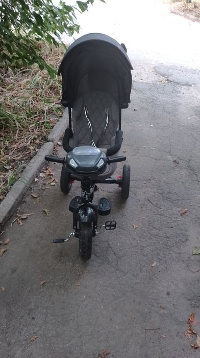 Продам детский велосипед с родительской ручкой