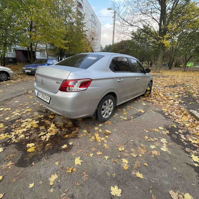 Продам Пежо 301 газ бензин  1.2