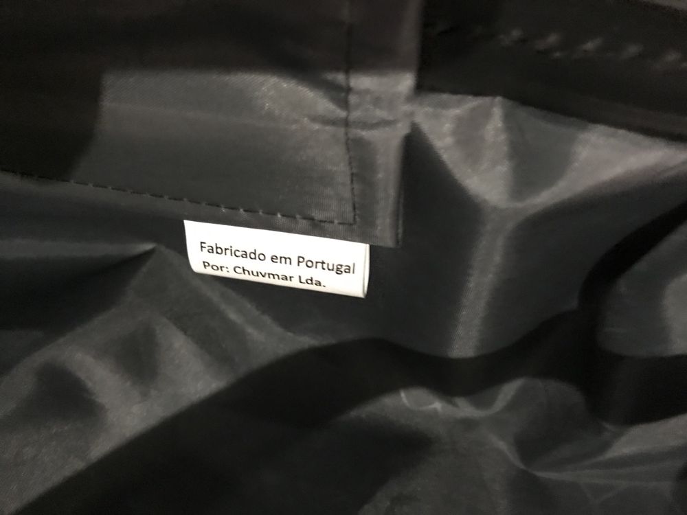 Malas de viagem em fibra, novas sem uso.