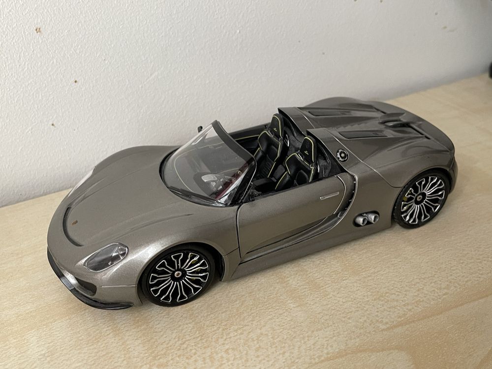 Porsche 918 Spyder Welly 1:24