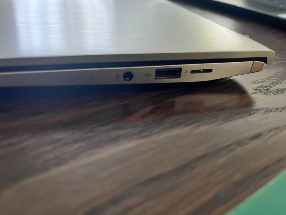 Ноутбук Asus ZenBook