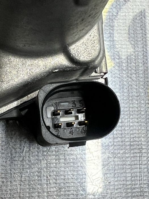 8200330810-E дросельна заслінка рено трафік опель віваро 2.0 євро4