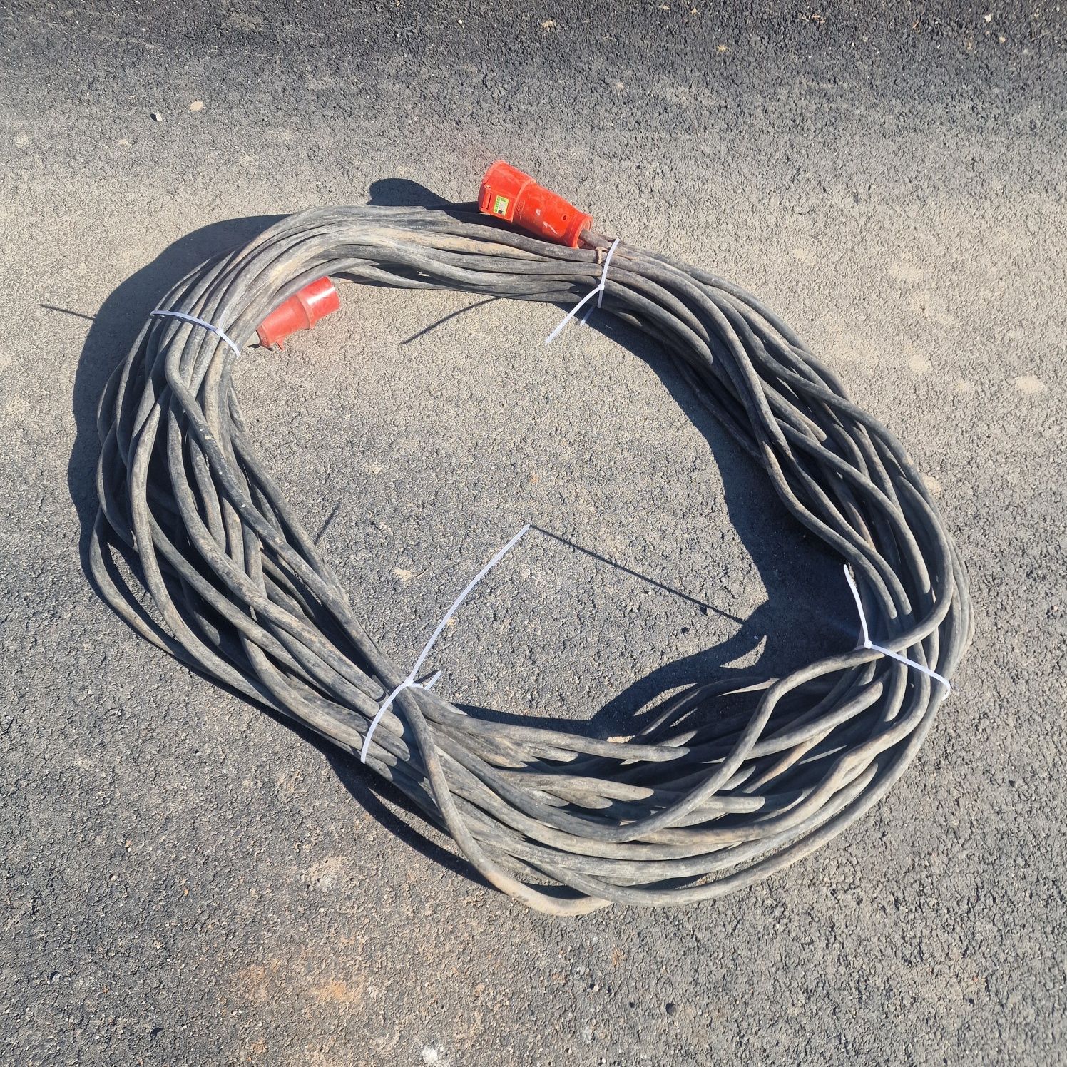 Kabel 3 fazowy 60 mb.