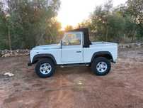 Land rover defender soft top td5