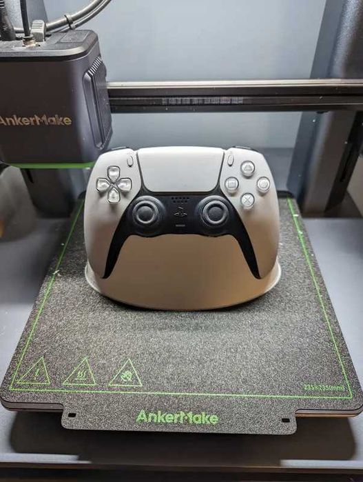 Podstawka pod pada PS5 DualSense – minimalistyczna