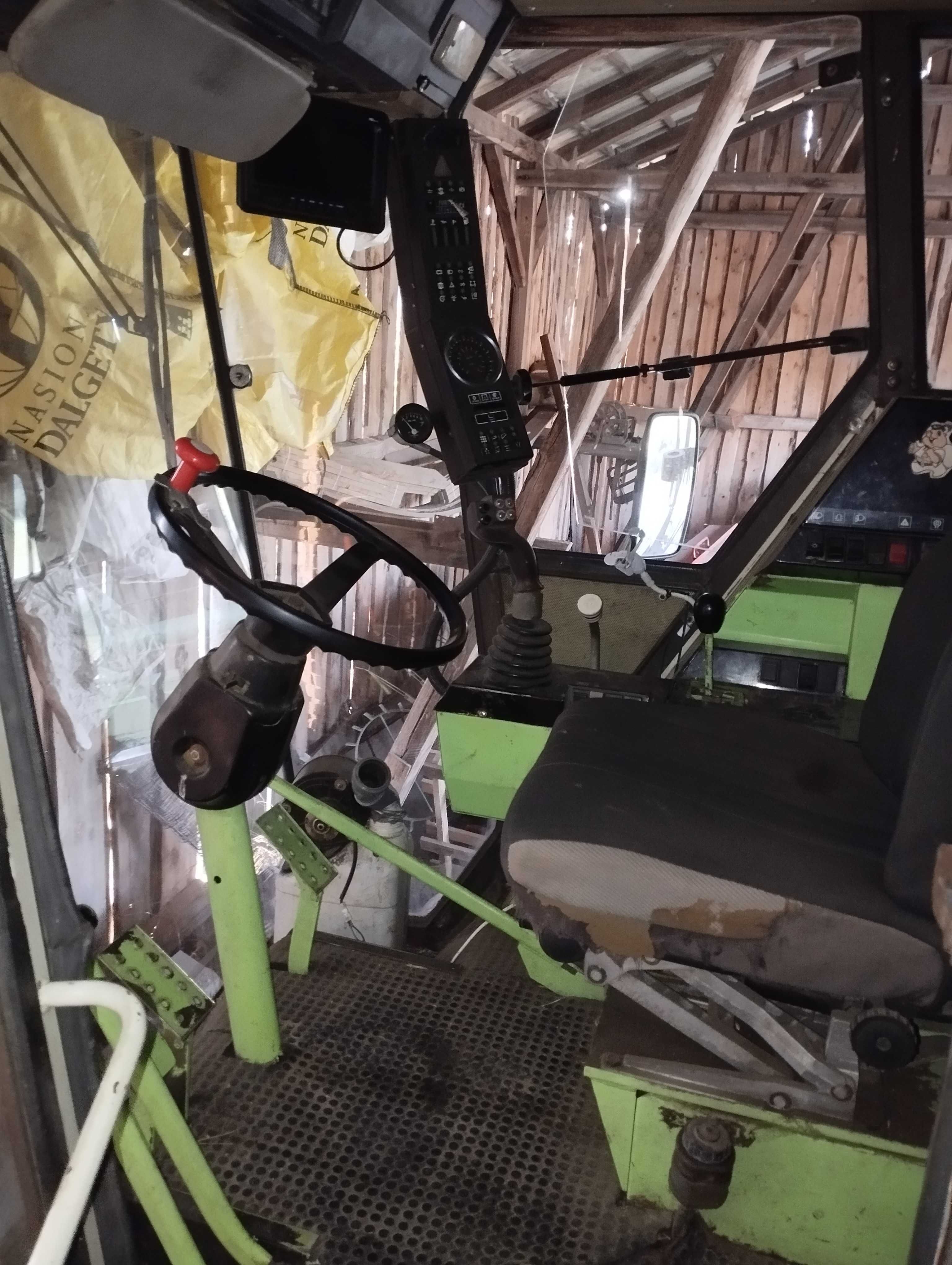 Kombajn zbożowy Fortschritt E524 MDW