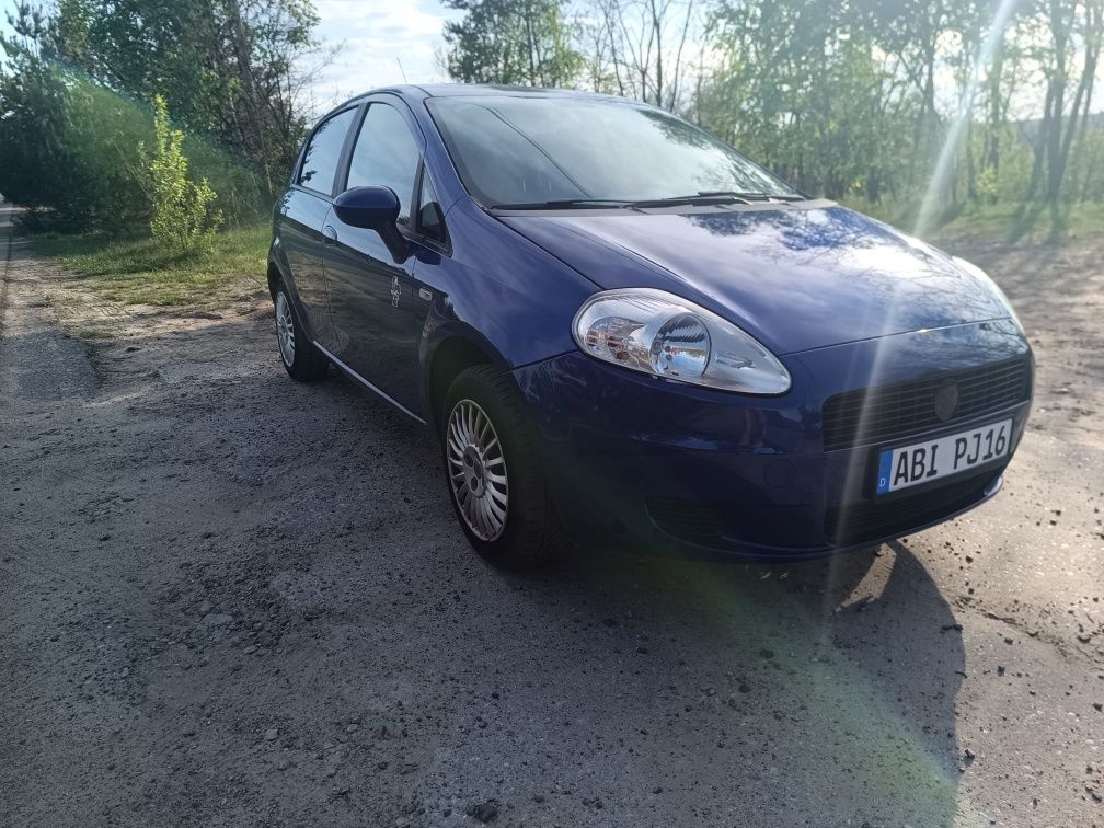 Fiat Grande Punto 1.4 2008 Benzyna Klimatyzacja