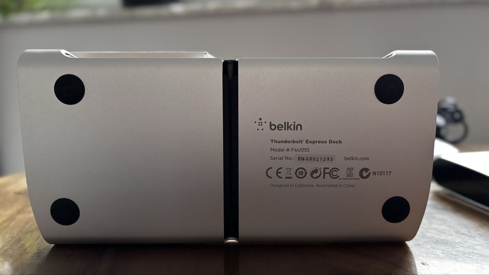 Belkin Express Dock Thunderbolt F4U055 FireWire dla Mac Silicone