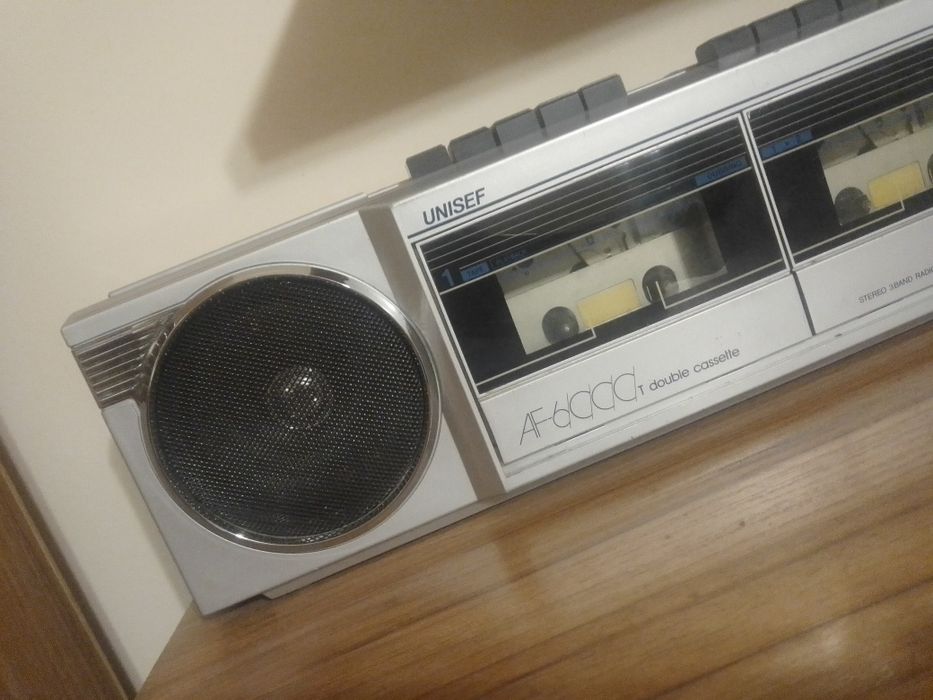 Продам магнітофон часів СССР