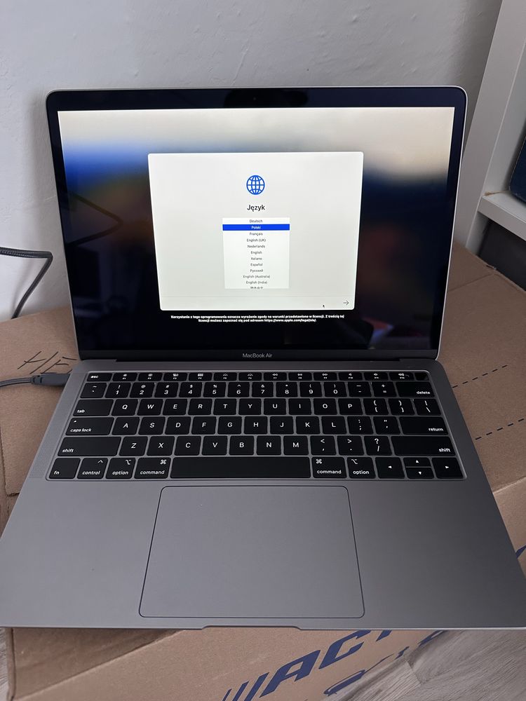 Macbook Air Space Gray A1932