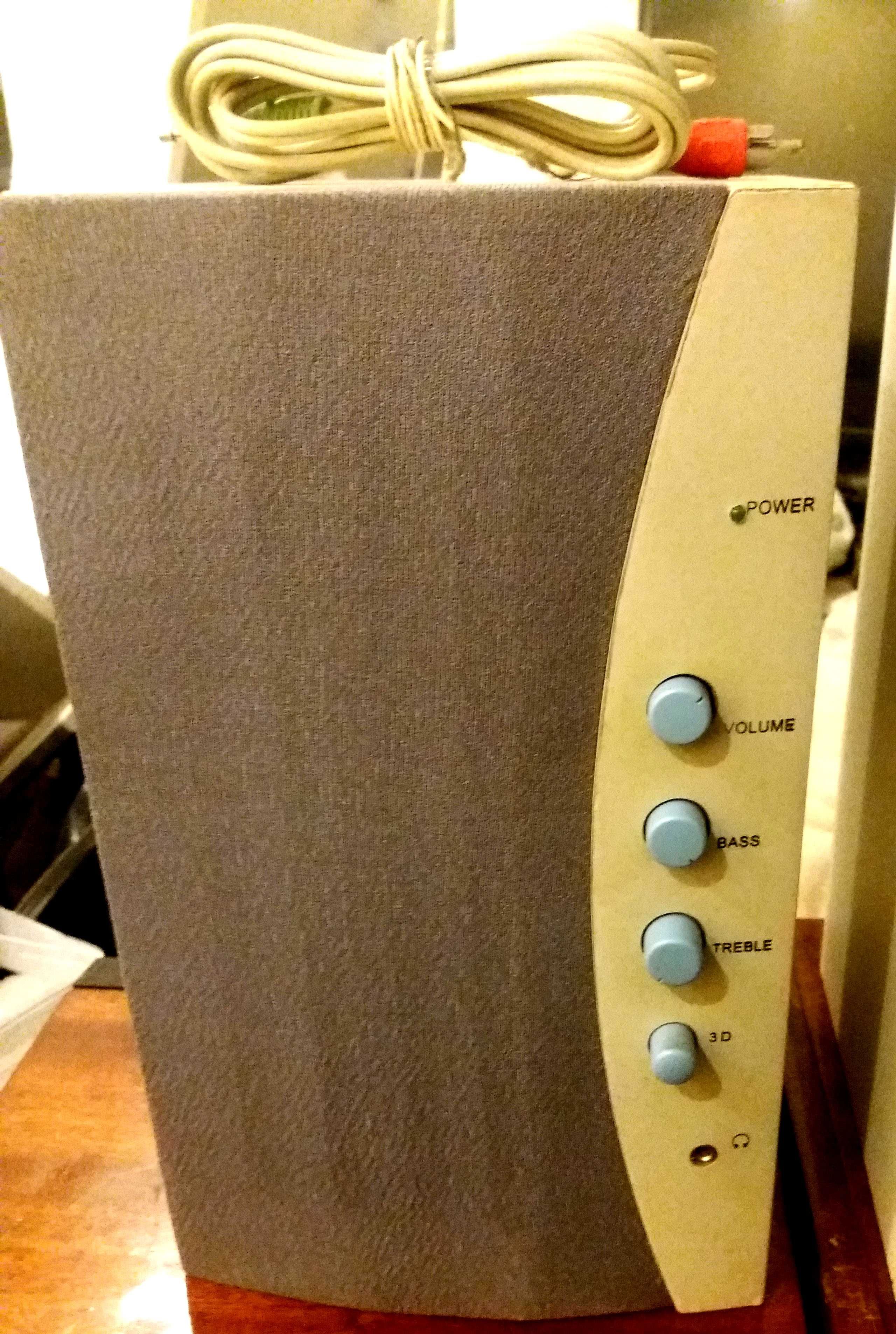 Колонки Maxxtro WCS-608 (10.0 Ватт) 2.0, mini-jack (3.5 мм).