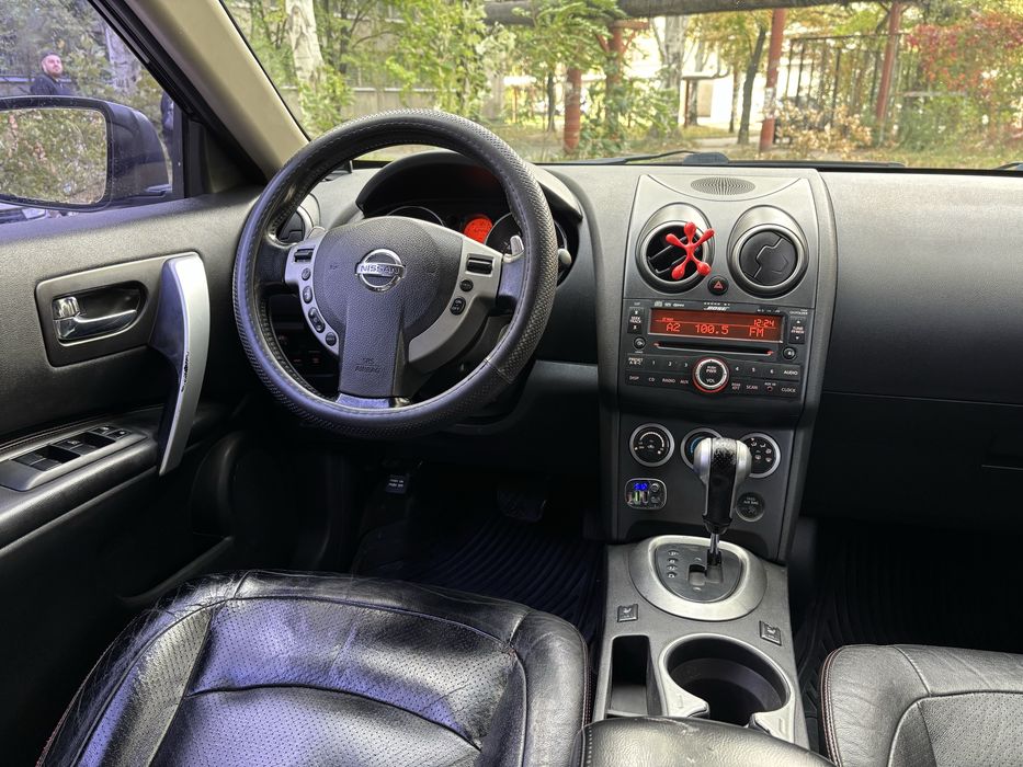 Nissan Rogue 2.5газ/бенз Автомат