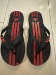 Adidas czarno-czerwone japonki