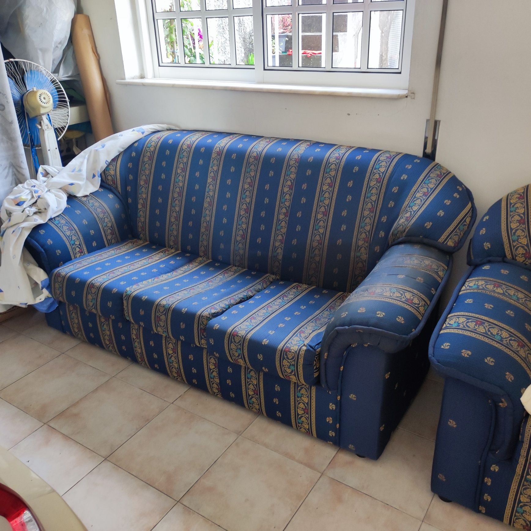 Conjunto de dois sofás