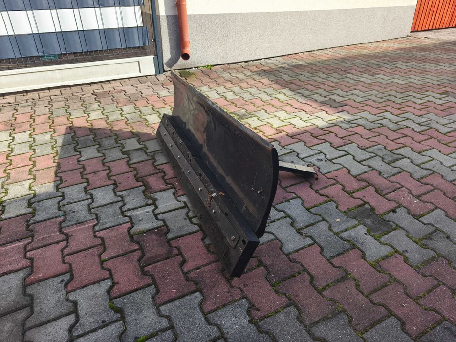 Pług do odśnieżania quad