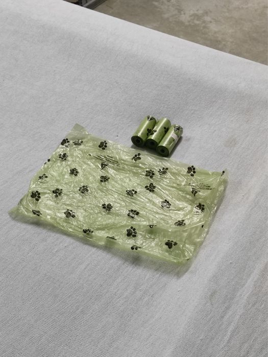 10 Rolos de Sacos para Dejetos de Cão – Verdes com Patinhas