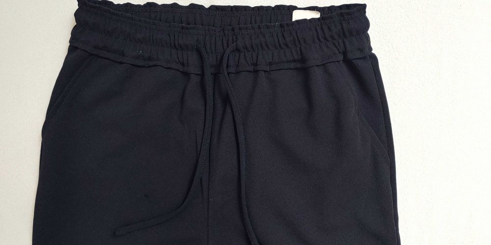 Spodnie Reserved 36 rozm. Czarne