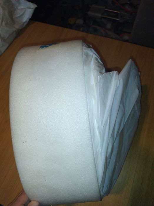 TAŚMA BRZEGOWA / DYLATACYJNA 

z zakładką z folii PE i nacięciami
dług