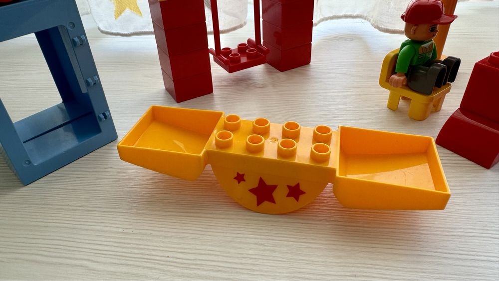 Lego Duplo Дитячий майданчик, фігури, деталі, тварини