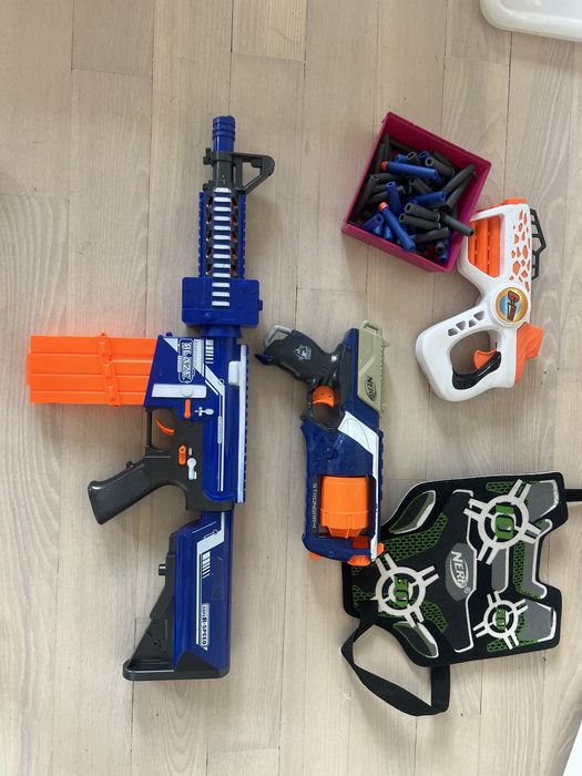 Zabawkowe pistolety nerf/blaze/g-blaster 2 ręczne 1 na baterie