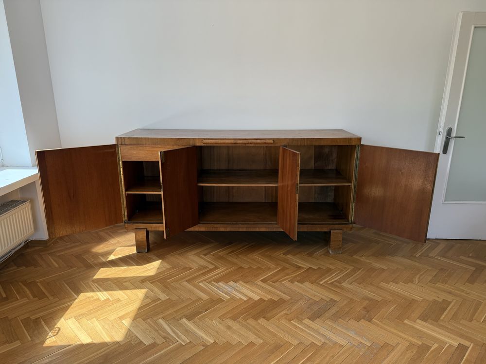 Komoda z drewna, solidny mebel