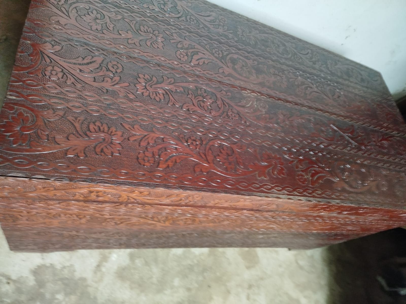 Vendo arca em madeira