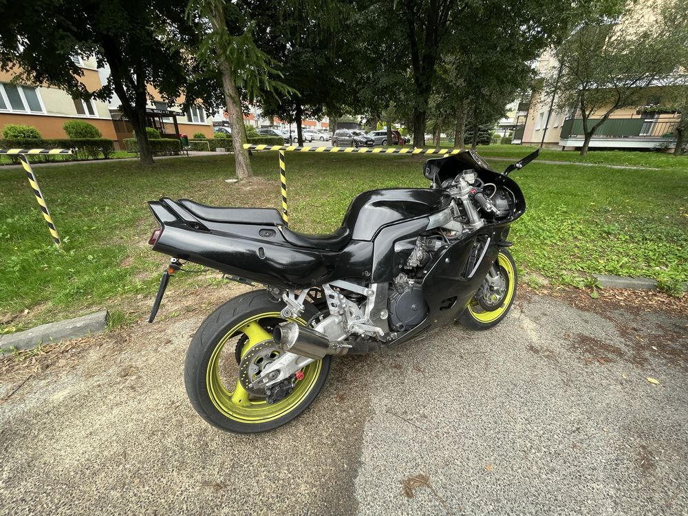 Suzuki gsxr 750 w
