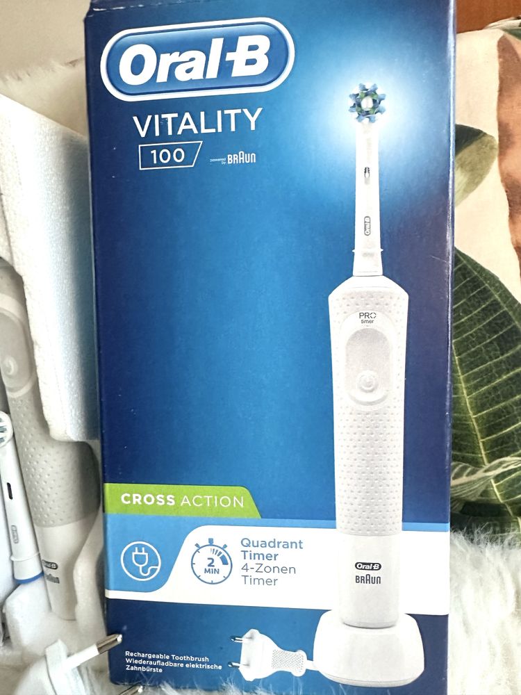 Escova de dentes electrica Oral B Vitality 100 Cross Action