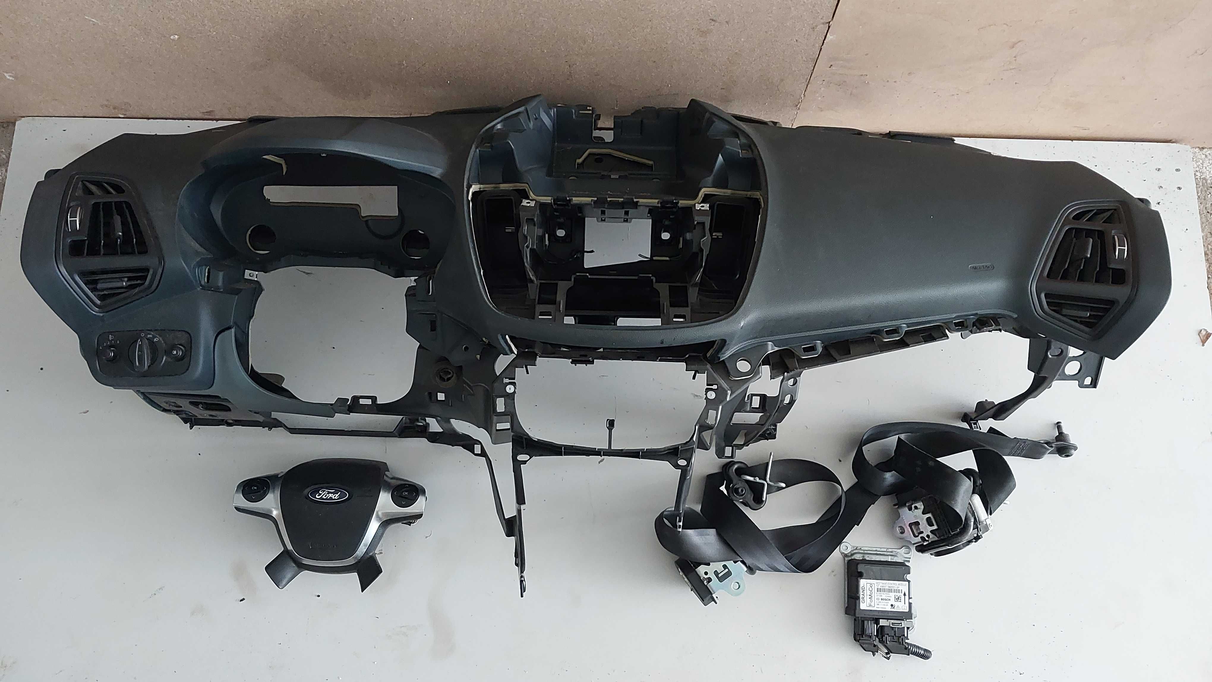 Deska konsola air bag Ford c max mk2  grand 10-14 rok komplet