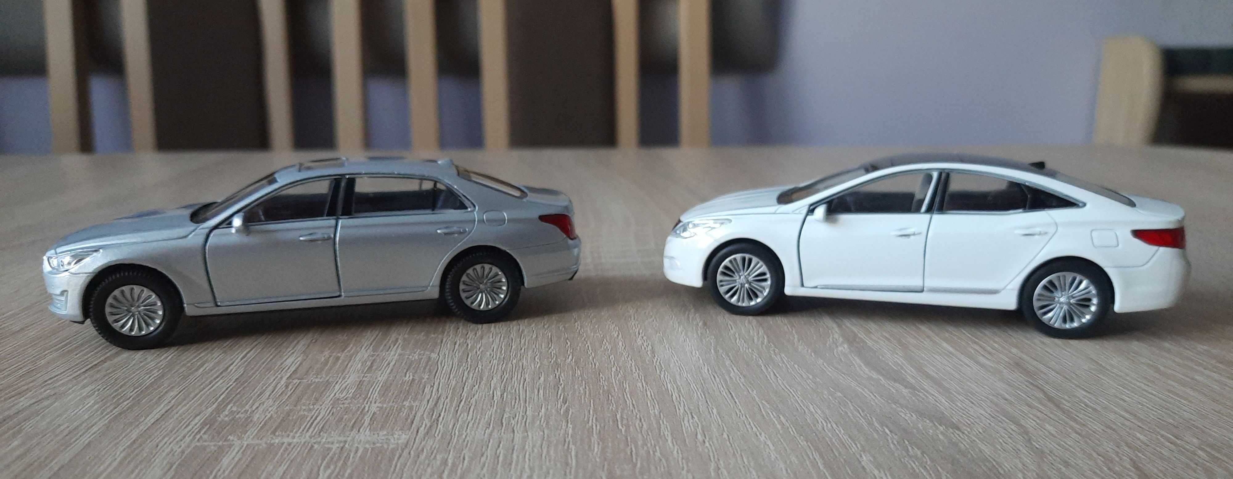 Mercedes SL 500, Hundai Azera i Genesis G90 Welly 1:34 Super !