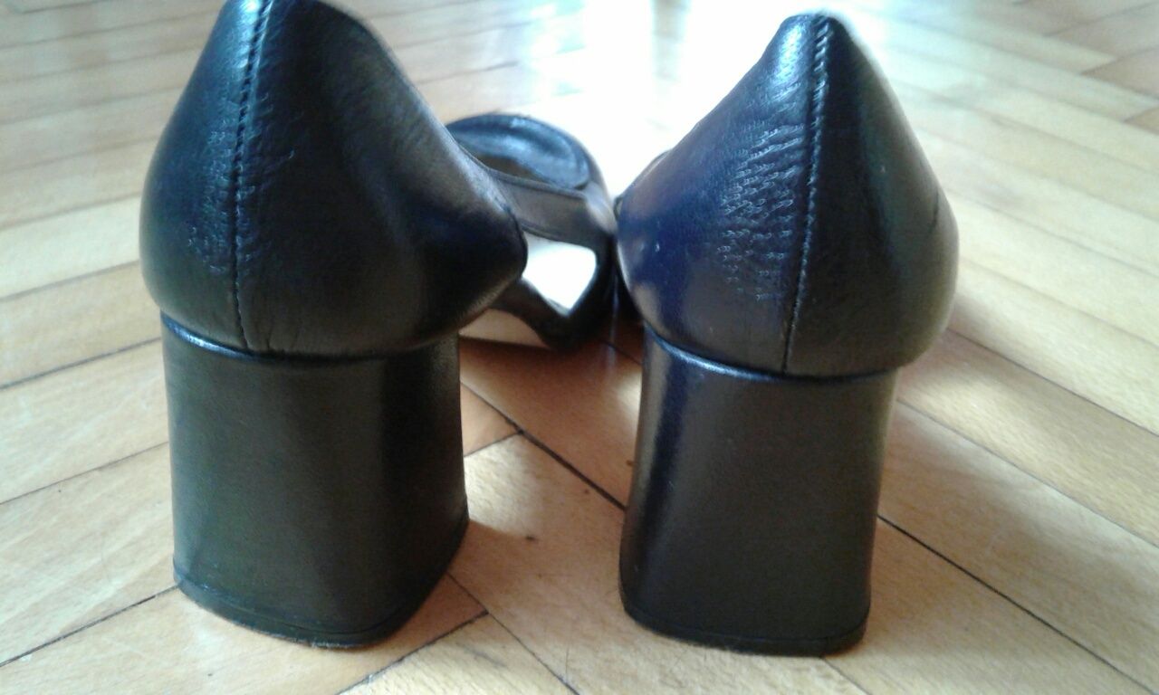 Жіночі італійські туфлі