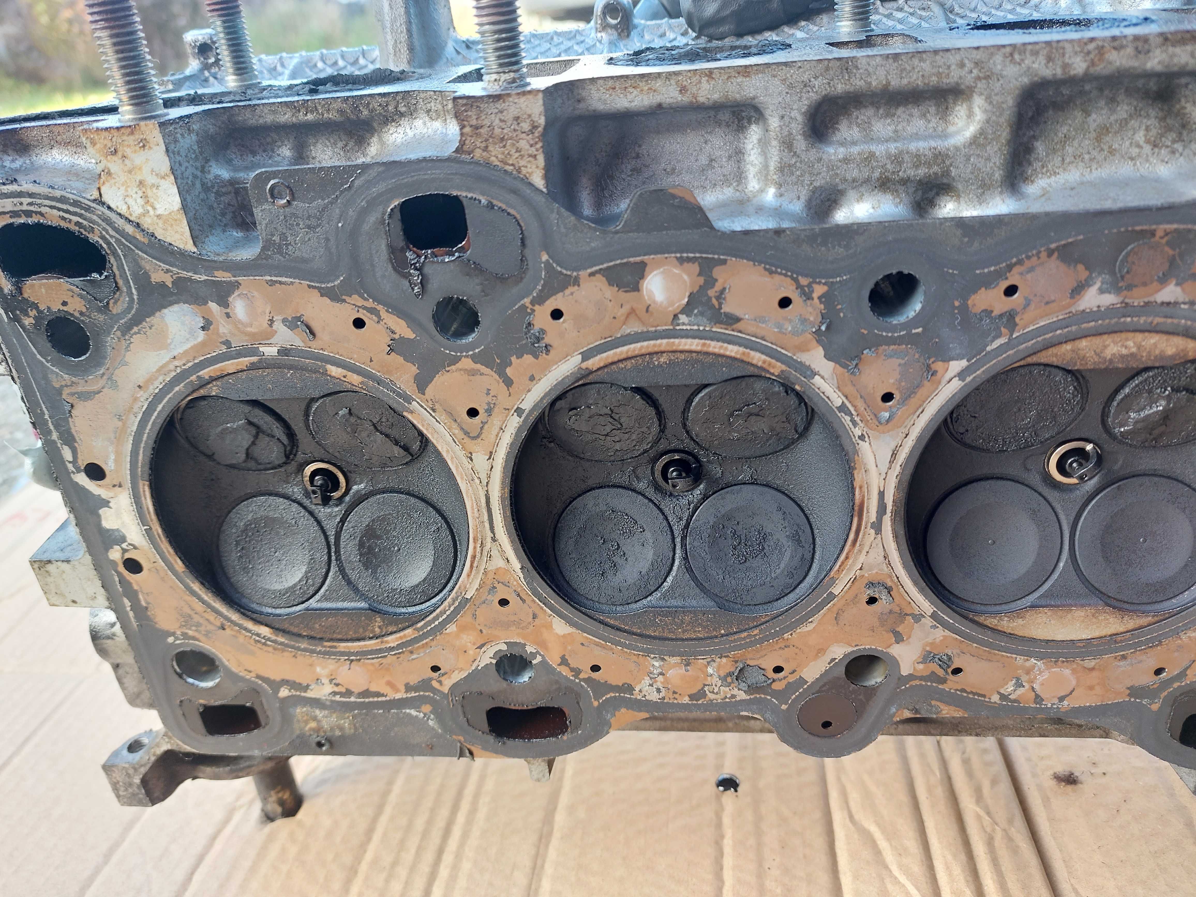 Głowica Kpl wałki Ford Mondeo mk4 C MAX Focus mk2 Mazda lift 1.8 L8