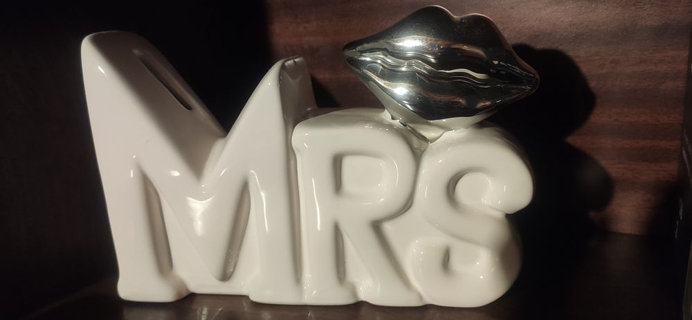 Porcelanowa skarbonka MRS