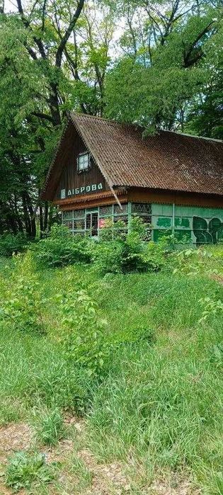 Продам комерційну нерухомість. Траса Луцьк–Львів з земельною ділянкою.