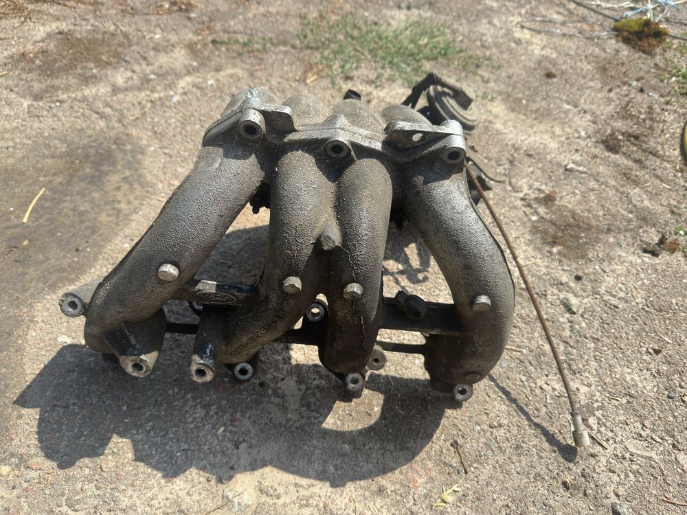 Впускной коллектор на Ford 924f-9425BB