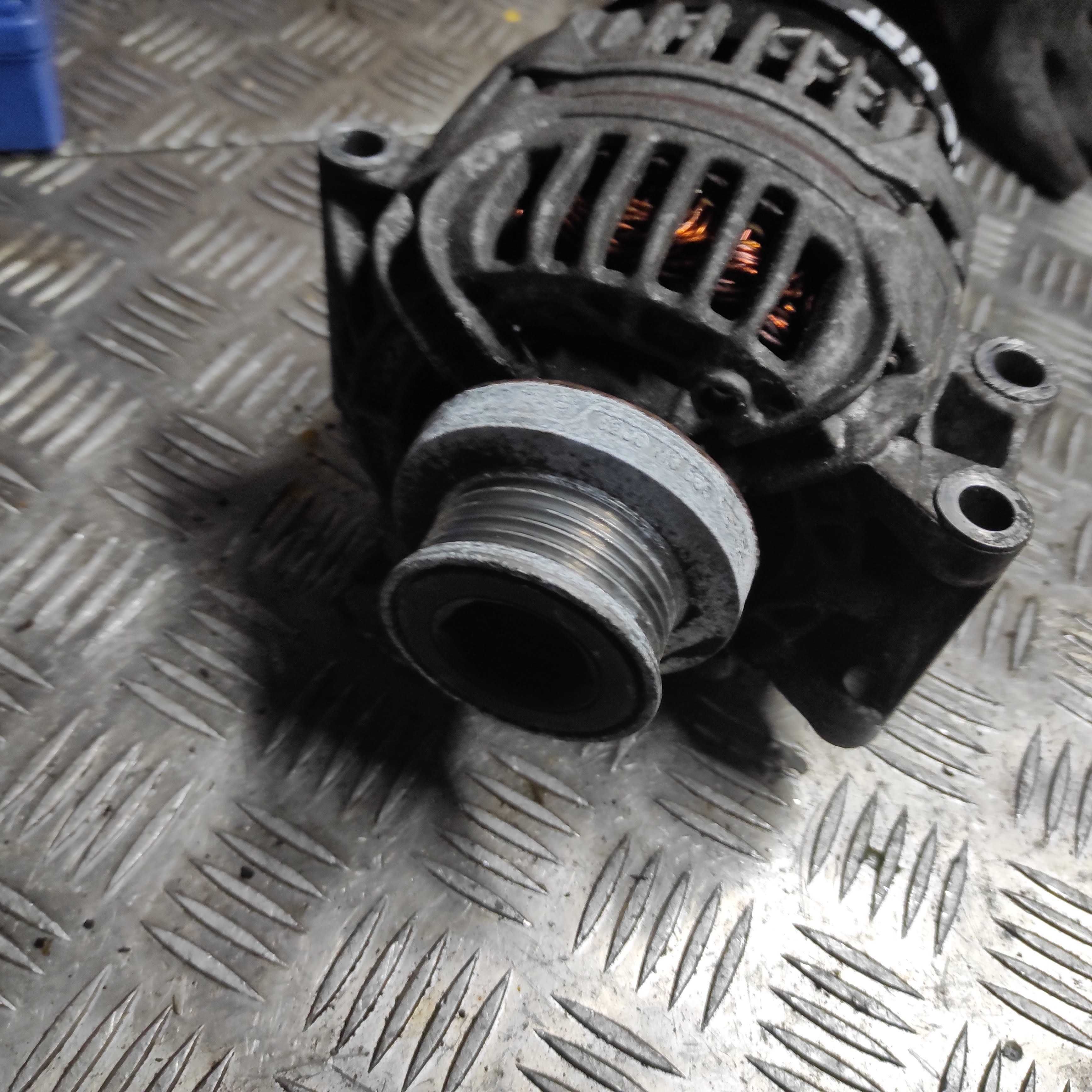 Alternator Renault Scenic I Lift 1,6 16 V 0124,325,031