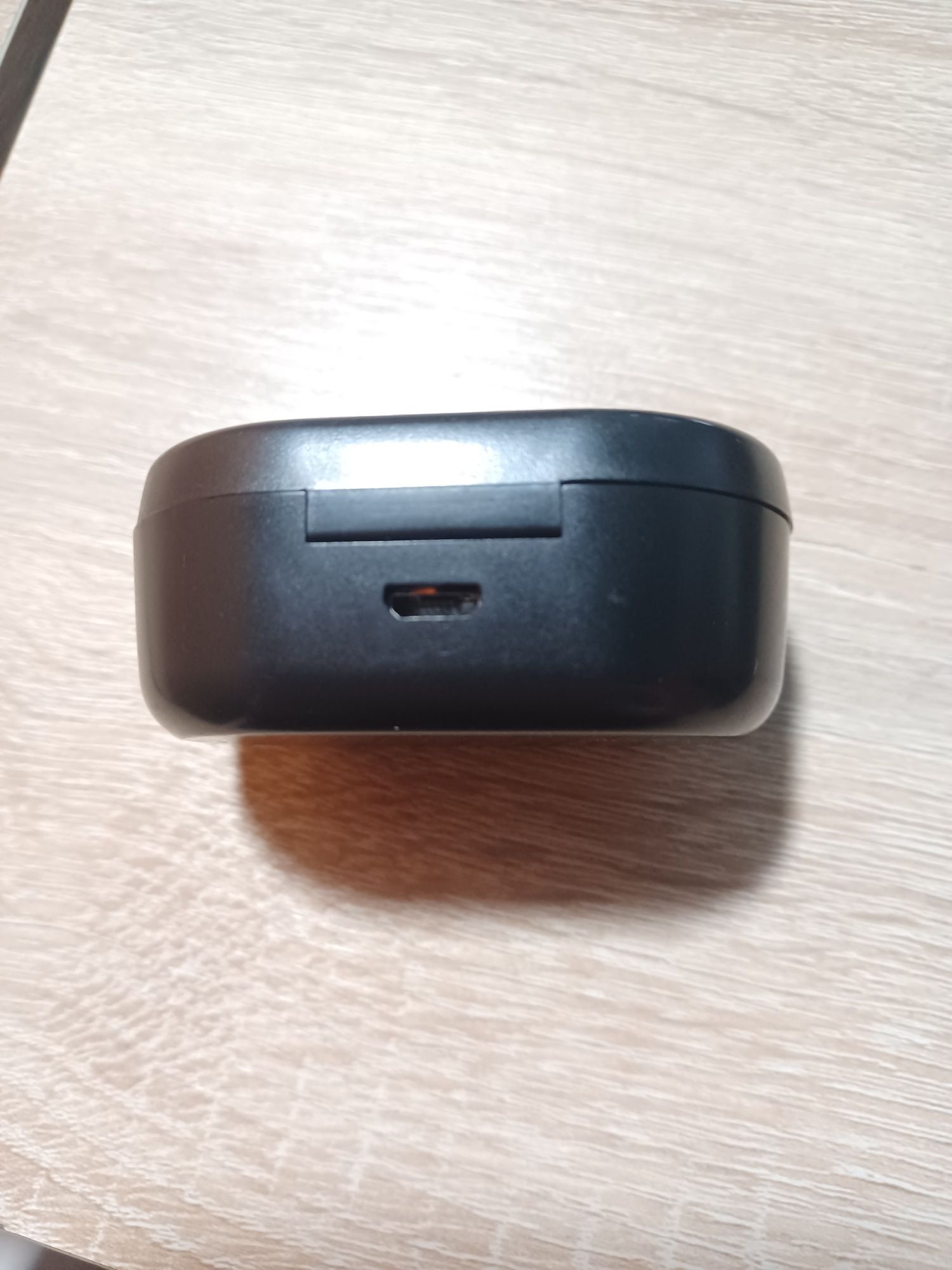 Продам навушники e7s bluetooth